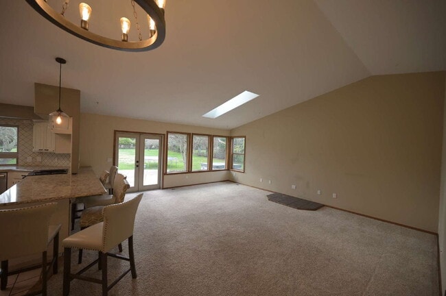 Building Photo - Single level, 3+ bed 3 bath, 2,932 sf home on 1.23 acres in Sequim