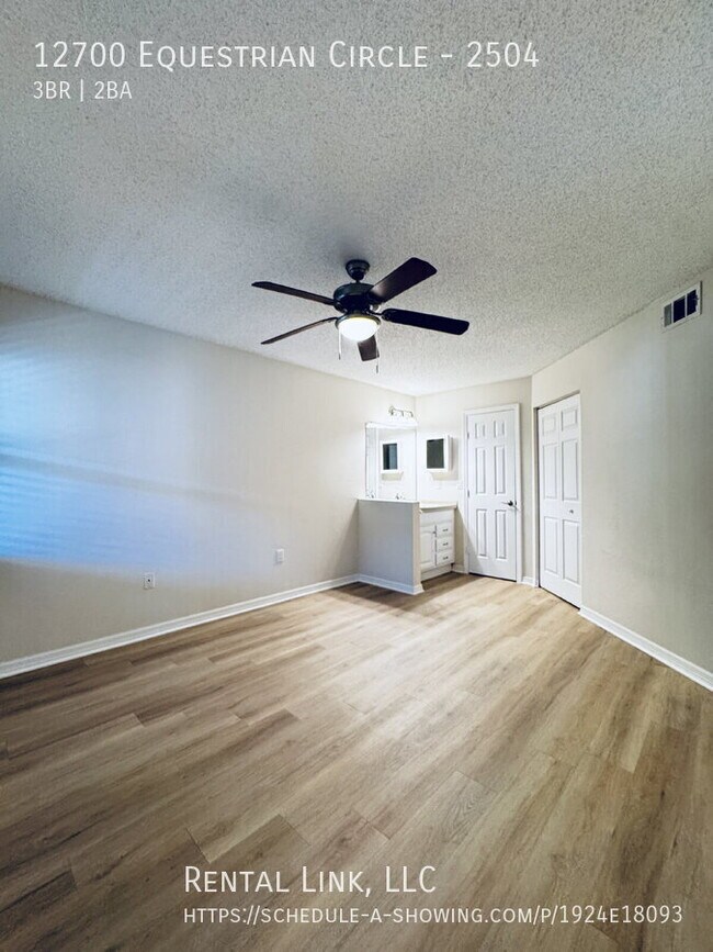 Building Photo - 12700 Equestrian Cir