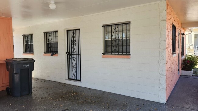 Building Photo - Cozy 3 bedroom/2 bath home - NO HOA