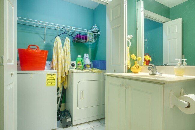 Building Photo - Coastal Duplex with Stunning Water Views —...