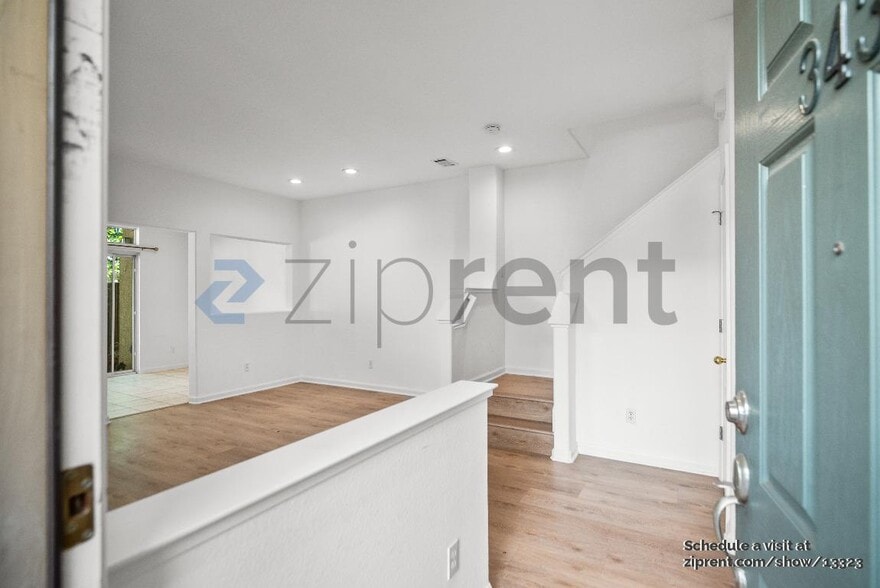 Building Photo - 343 Oleander Dr