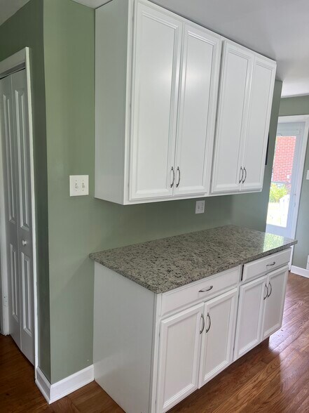 Building Photo - 414 Wyndhurst Dr