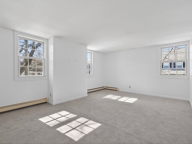 Building Photo - 183 Auburn St