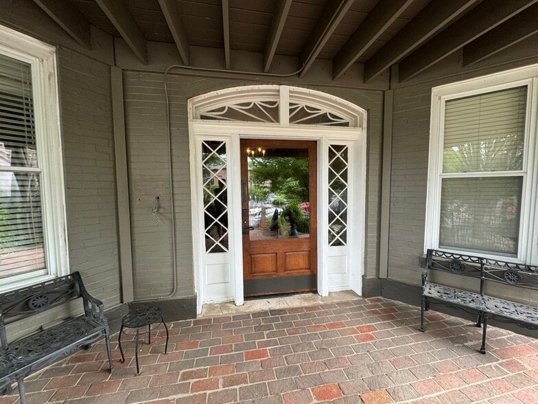 Building Photo - 1231 Bardstown Rd