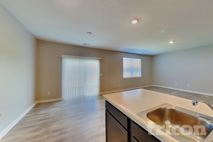 Building Photo - 1810 Downey Ln
