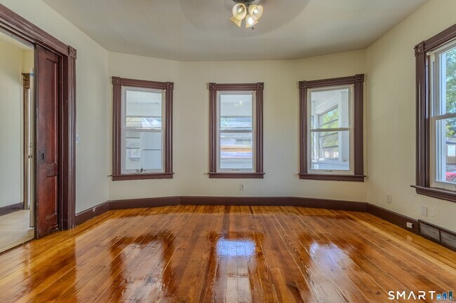 Building Photo - 29 8th St