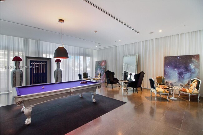 Building Photo - 495 Brickell Ave