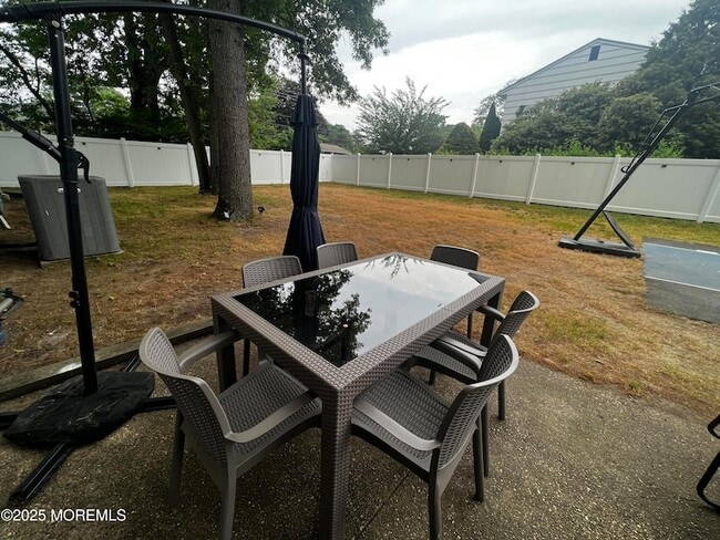 Building Photo - 50 Whalepond Rd