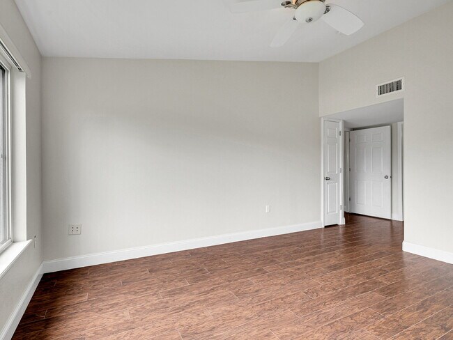 Building Photo - $2,395.00 - 3 Bedrooms, 2Bathrooms, Condo ...