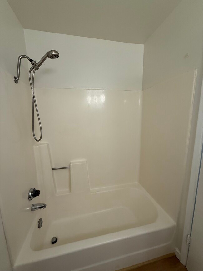 Building Photo - 3095 Shoshone Plz