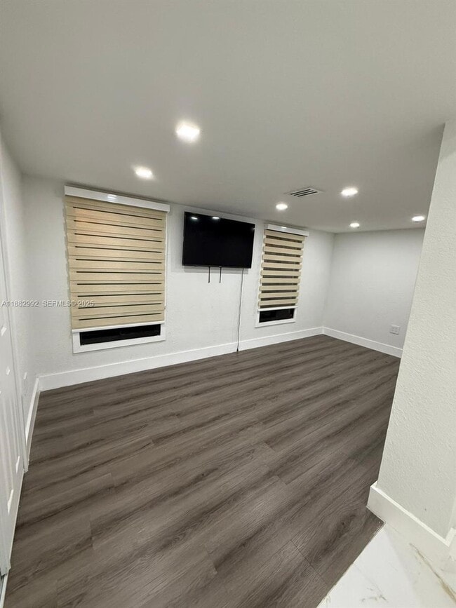 Building Photo - 10460 SW 26th Terrace