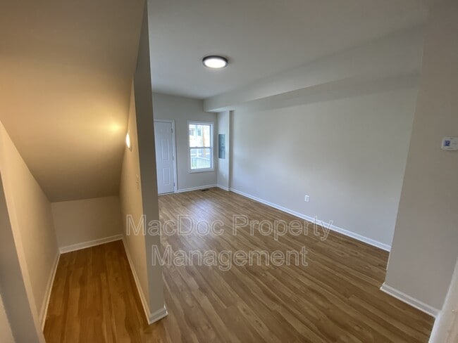 Building Photo - 1424 William St