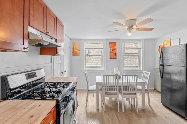 Building Photo - 29 Harbor St