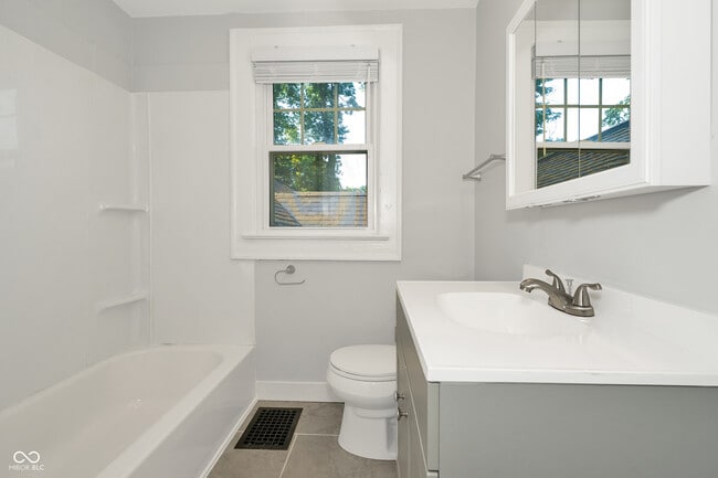 Building Photo - 3343 Carrollton Ave