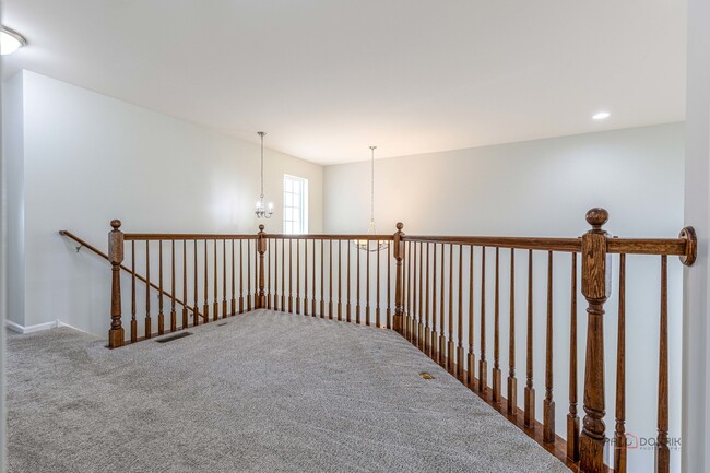 Building Photo - 2659 Dunraven Ave