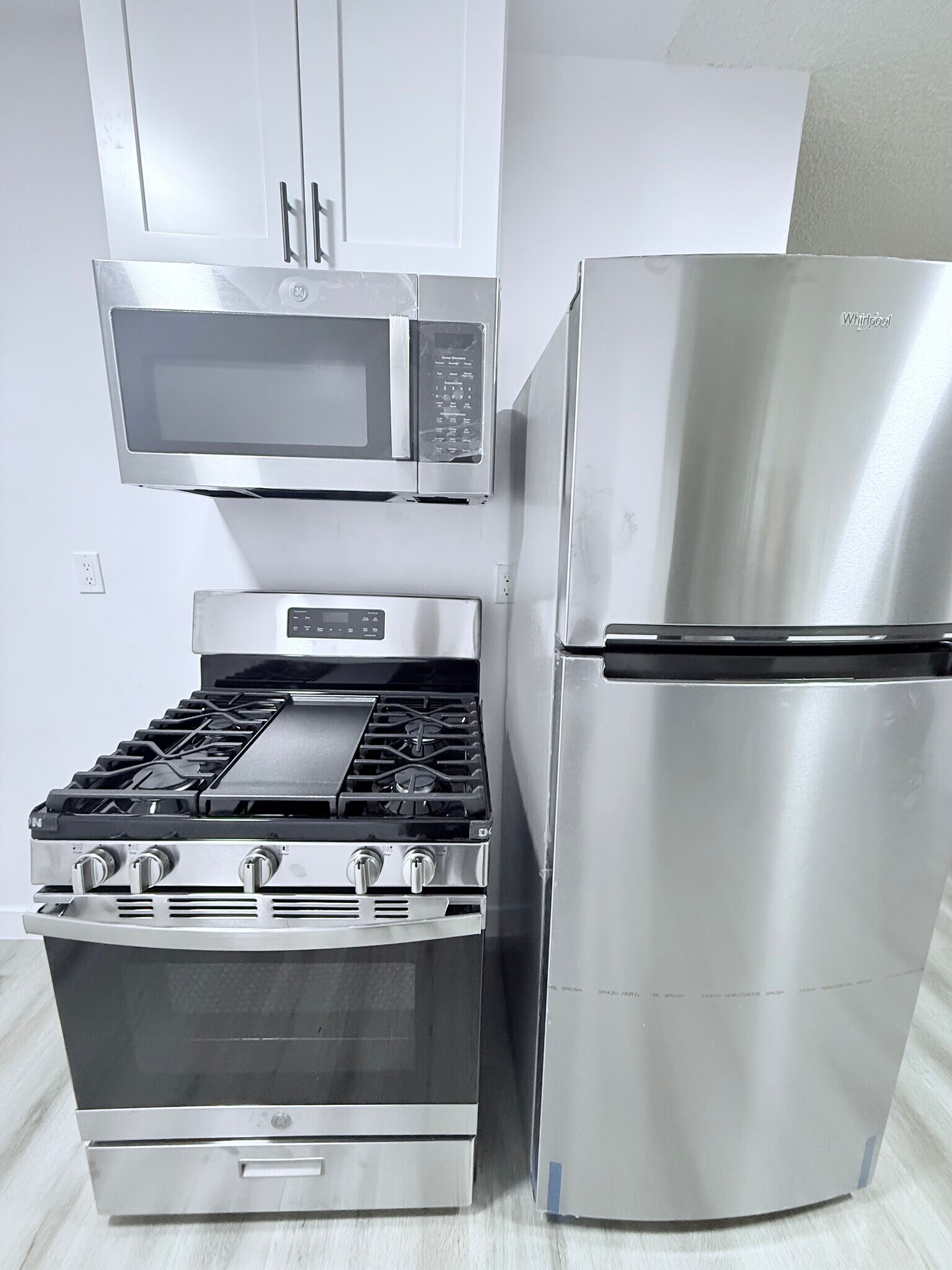 Building Photo - 5039 Alhambra Ave