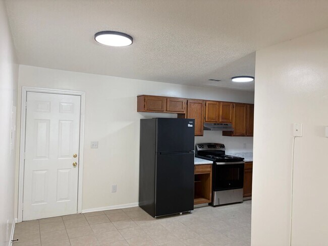 Building Photo - 2701 McIntosh Dr