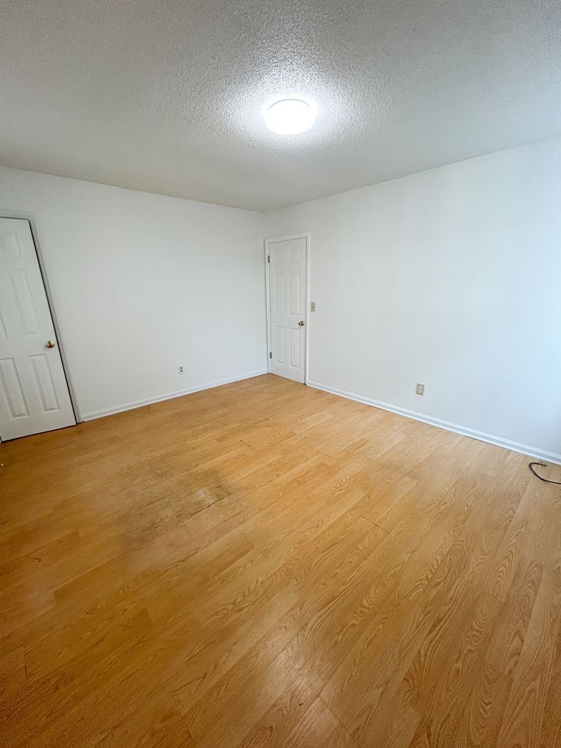 Building Photo - 216 Frink Dr