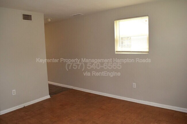 Building Photo - 1216 Hoover Ave