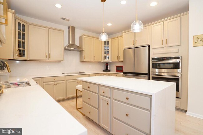 Building Photo - 20779 Crescent Pointe Pl