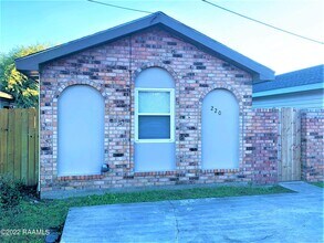 Building Photo - 220 Briarcliff Dr