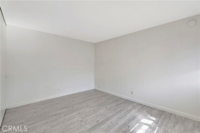 Building Photo - 39 Lakeshore