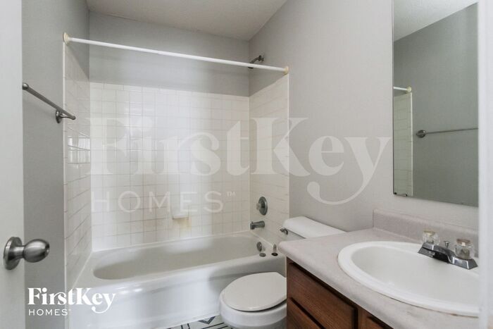 Building Photo - 9151 Amberleigh Dr
