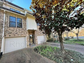 Building Photo - 401 Bowling Ave