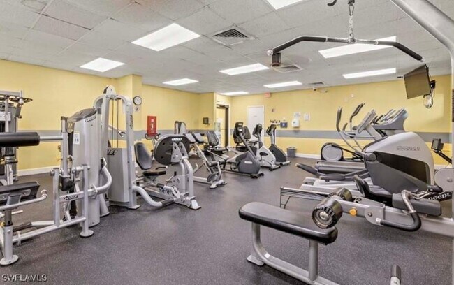 Building Photo - 3650 Sunland Ln