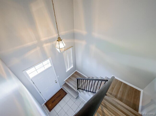 Building Photo - 8208 Chesapeake Cir