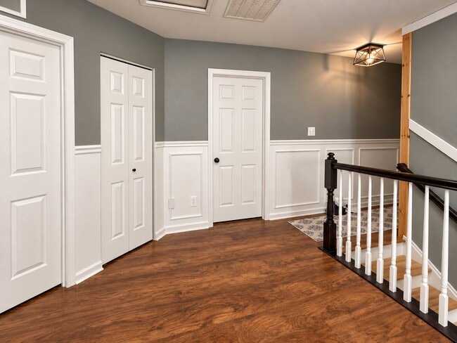 Building Photo - 6 Gallant Fox Lane