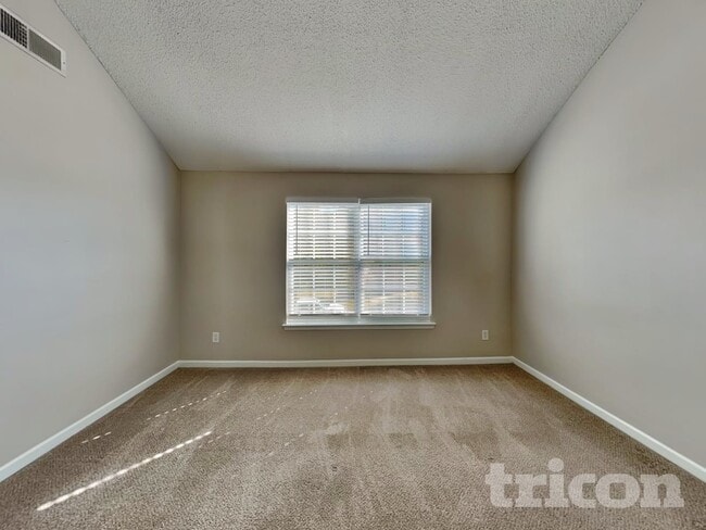 Building Photo - 2023 Reflective Waters Rd