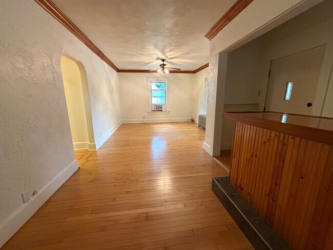 Building Photo - 525 S Quincy St