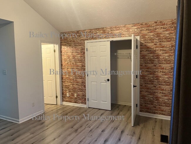 Building Photo - 319 Holly Marie Dr