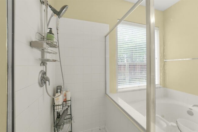 Building Photo - 22554 Bristolwood Ct