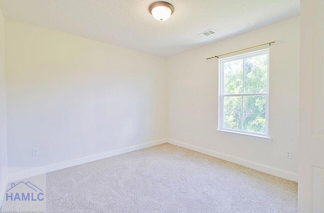 Building Photo - 991 Meloney Dr