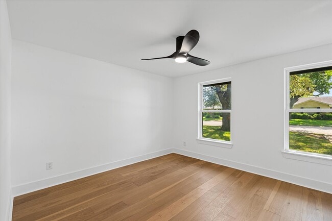 Building Photo - 10730 Wickersham Ln