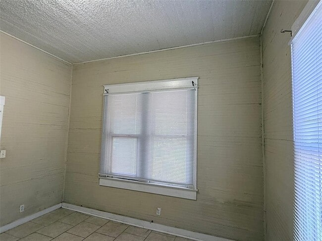 Building Photo - 2919 Sanchez St