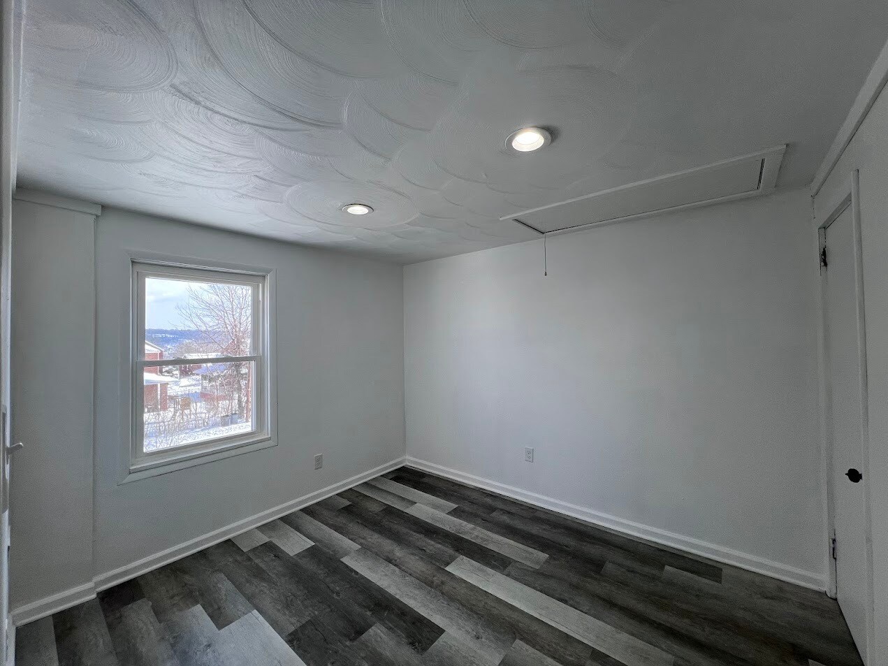 Building Photo - 866 Miller Ave