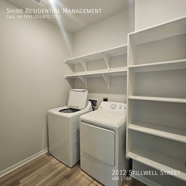 Building Photo - 2012 Stillwell St
