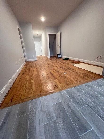 Building Photo - 479 N 6th St