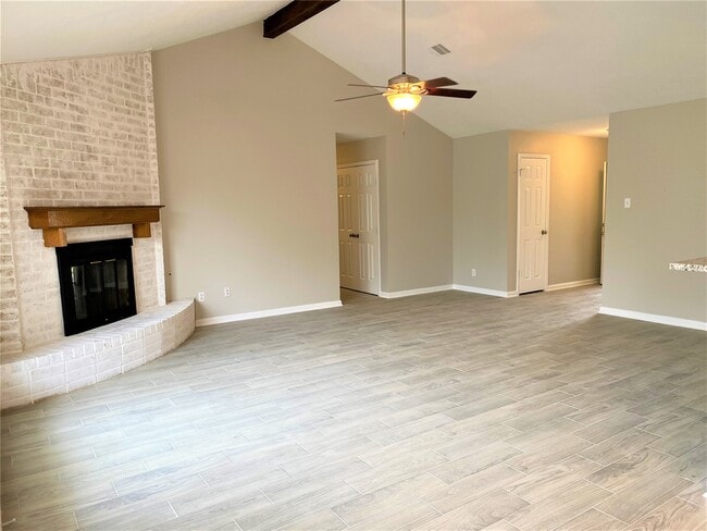Building Photo - 3810 Downing Cir