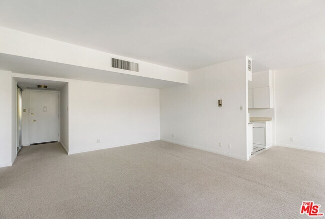 Building Photo - 4455 Los Feliz Blvd