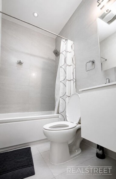 Building Photo - Modern 3 Bed 1.5 Bath in Stuyvesant Hieghts