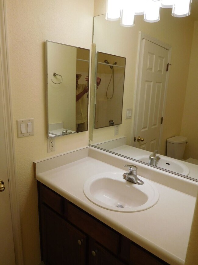 Building Photo - Damonte Ranch Single Level Home