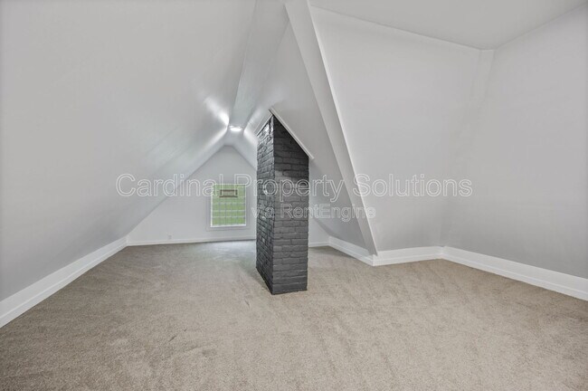Building Photo - 433 Dorchester Ave