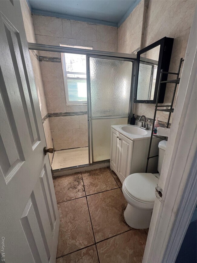 Building Photo - 177-37 106th Ave