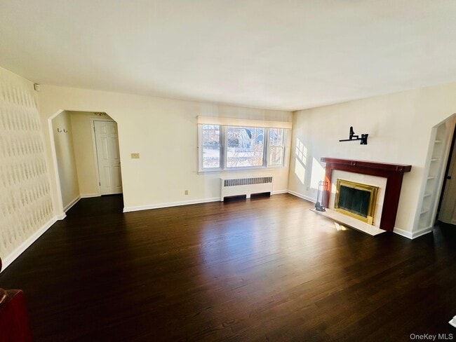 Building Photo - 11 W Glen Ave