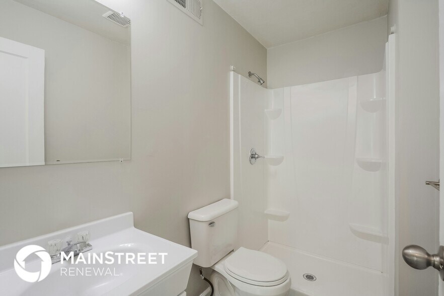 Building Photo - 219 Sadonia Ave