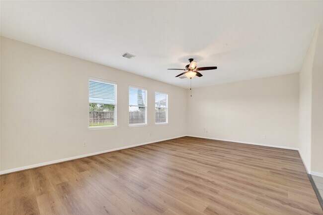 Building Photo - 16119 Gavin Ln